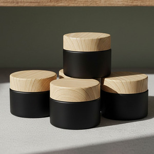 Tarro Cosmético de Vidrio Negro de Lujo en Oferta con Tapa de Madera Natural para Crema, Bálsamo, Mascarilla, Envase para Cuidado de la Piel - Product Image 5