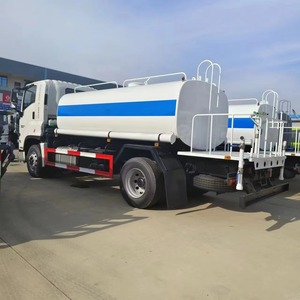 Camión Cisterna de Agua de 8 Toneladas con Distancia entre Ejes de 3900 mm, 4x2, con Cañón de Alta Presión para Incendios Forestales - Product Image 2