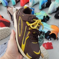 Chaussures de sport en gros, couleurs et tailles variées, pour hommes et femmes, chaussures de sport décontractées, liquidation, approvisionnement en gros, prix d'usine pas cher
