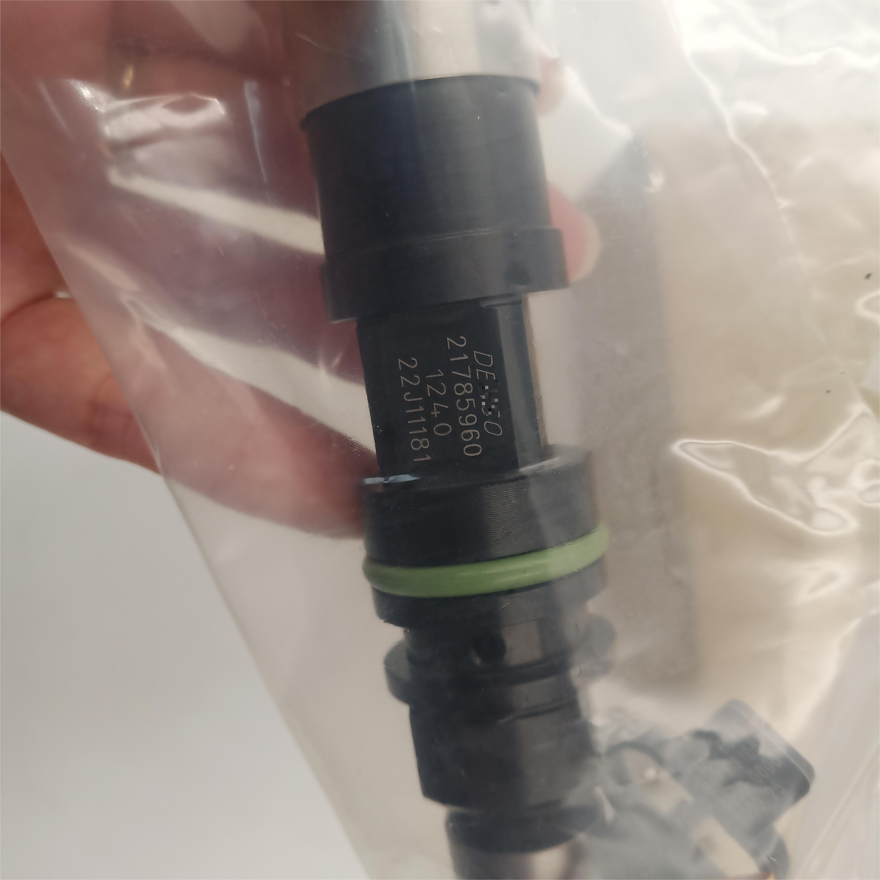 Diesel Fuel Injector 295050-1240 Common Rail Fuel Injector Nozzle 21785960 For VOLVO PENTA TAD851VE TAD853VE