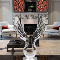 Sculpture verticale en résine de luxe léger, ornement Art Déco électroplaqué, décoration créative pour la maison, le bureau ou le bureau d'étude