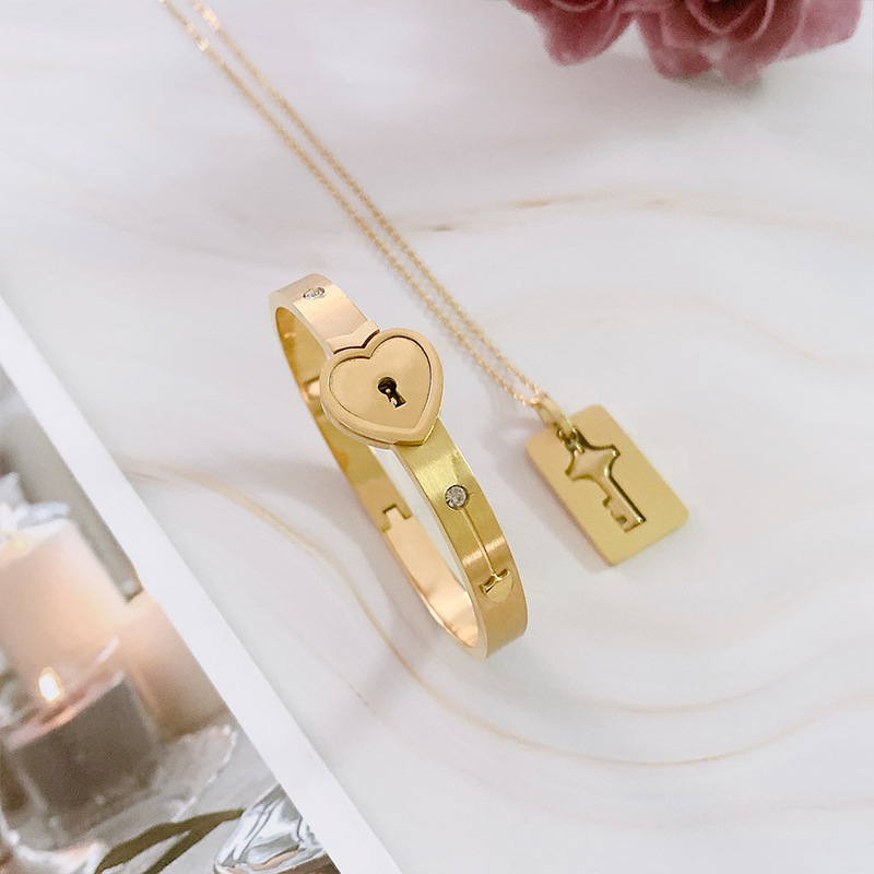 MiniJewelry Ciondoli per braccialetti da donna e ragazza, con ciondolo a forma di cuore, chiave, acchiappasogni, quadrifoglio, bicchiere fortunato, vino, luna, gufo, robot, tiara, laurea