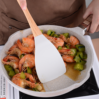 Cuillère de service à fente tourneur serveur de pâtes brosse à badigeonner flexible pince à fouet ensemble d'ustensiles de cuisine en silicone ustensiles de cuisine