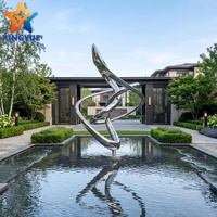 Sculpture abstraite en acier inoxydable 304 sur mesure, grande statue en métal en forme de ruban pour l'art public extérieur des parcs, directement de l'usine