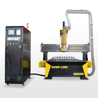 Máquina Fresadora CNC de Alta Precisión en Negro y Amarillo para Tallado y Corte de Madera en Fábricas de Muebles de Bangladesh