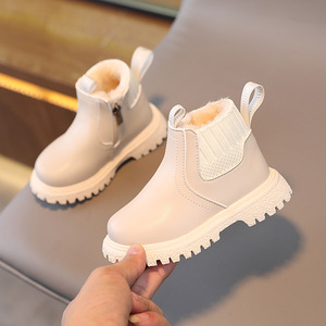 <span class=keywords><strong>Botas</strong></span> cortas de moda para niños de felpa de <span class=keywords><strong>invierno</strong></span>, zapatos informales laterales para niños, <span class=keywords><strong>botas</strong></span> cálidas de suela blanda para niñas - Product Image 4