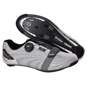 <span class=keywords><strong>Zapatillas</strong></span> de Fabricante de Alta Calidad con Suela de <span class=keywords><strong>Carbono</strong></span> para Ciclismo, Zapatos Deportivos Personalizados de Diseñador para Ciclismo de Montaña (<span class=keywords><strong>Mtb</strong></span>) para Hombre - Product Image 1