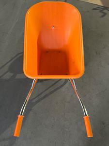 Carretilla HDPE Super Heavy Duty con rueda neumática 120 litros Color Amarillo/naranja - Product Image 5