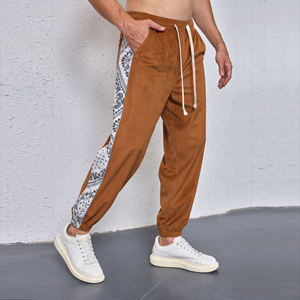 <span class=keywords><strong>Pantalones</strong></span> <span class=keywords><strong>de</strong></span> <span class=keywords><strong>hombre</strong></span> a la moda a precio <span class=keywords><strong>de</strong></span> fábrica, <span class=keywords><strong>pantalones</strong></span> <span class=keywords><strong>de</strong></span> chándal <span class=keywords><strong>con</strong></span> <span class=keywords><strong>tiras</strong></span> reflectantes y estampado <span class=keywords><strong>de</strong></span> Paisley para uso diario - Product Image 1