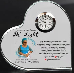 DT-R099 Horloge de bureau en cristal 3D en forme de cœur - Décoration élégante pour la maison et cadeau romantique pour la Saint-Valentin, un mariage <span class=keywords><strong>ou</strong></span> un anniversaire - Product Image 2
