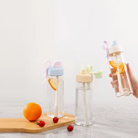 Bouteilles d'eau réutilisables en plastique Tritan sans BPA de 750 ml (25 oz) pour enfants, style minimaliste américain, pour sports de plein air, avec corde d'accroche directe