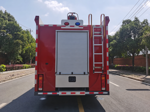 Nouveau <span class=keywords><strong>camion</strong></span> <span class=keywords><strong>de</strong></span> lutte contre les incendies et <span class=keywords><strong>de</strong></span> sauvetage SINOTRUK Howo TX 4x2 double cabine 10cbm 10000L Euro3 Chine - Product Image 5
