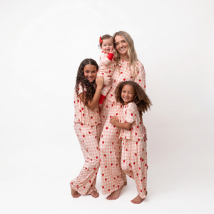 Pijamas a juego para mamá y yo, conjunto de ropa de dormir de manga larga con estampado de corazones a cuadros para mujeres y niñas, conjunto de ropa de casa familiar - Product Image 1