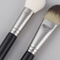 Set Kuas Rias Wajah Hitam Maquillaje Profesional Gracedo 7 Buah Set Kuas Riasan Pencampur Alas Bedak Kabuki Sintetis Logo Kustom