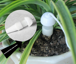 Piquets d'<span class=keywords><strong>arrosage</strong></span> des plantes dispositifs automatiques Irrigation goutte à goutte des plantes à libération lente pointes d'eau intérieures et extérieures pour plantes en pot - Product Image 3
