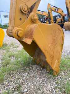 รถขุด CAT 320B มือสอง พร้อมอุปกรณ์ต่อพ่วงไฮดรอลิกเบรกเกอร์ ตรวจสอบอย่างครบถ้วน เครื่องจักรก่อสร้างมือสอง พร้อมจัดส่ง - Product Image 2