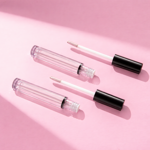 บรรจุภัณฑ์หลอดลิปกลอสเปล่า บรรจุภัณฑ์เครื่องสำอางที่เป็นมิตรต่อสิ่งแวดล้อม  บรรจุภัณฑ์ PETG แบบกำหนดเอง ขนาด 4 มล.  ภาชนะใสขนาดเล็กสำหรับใส่ลิปกลอส - Product Image 1