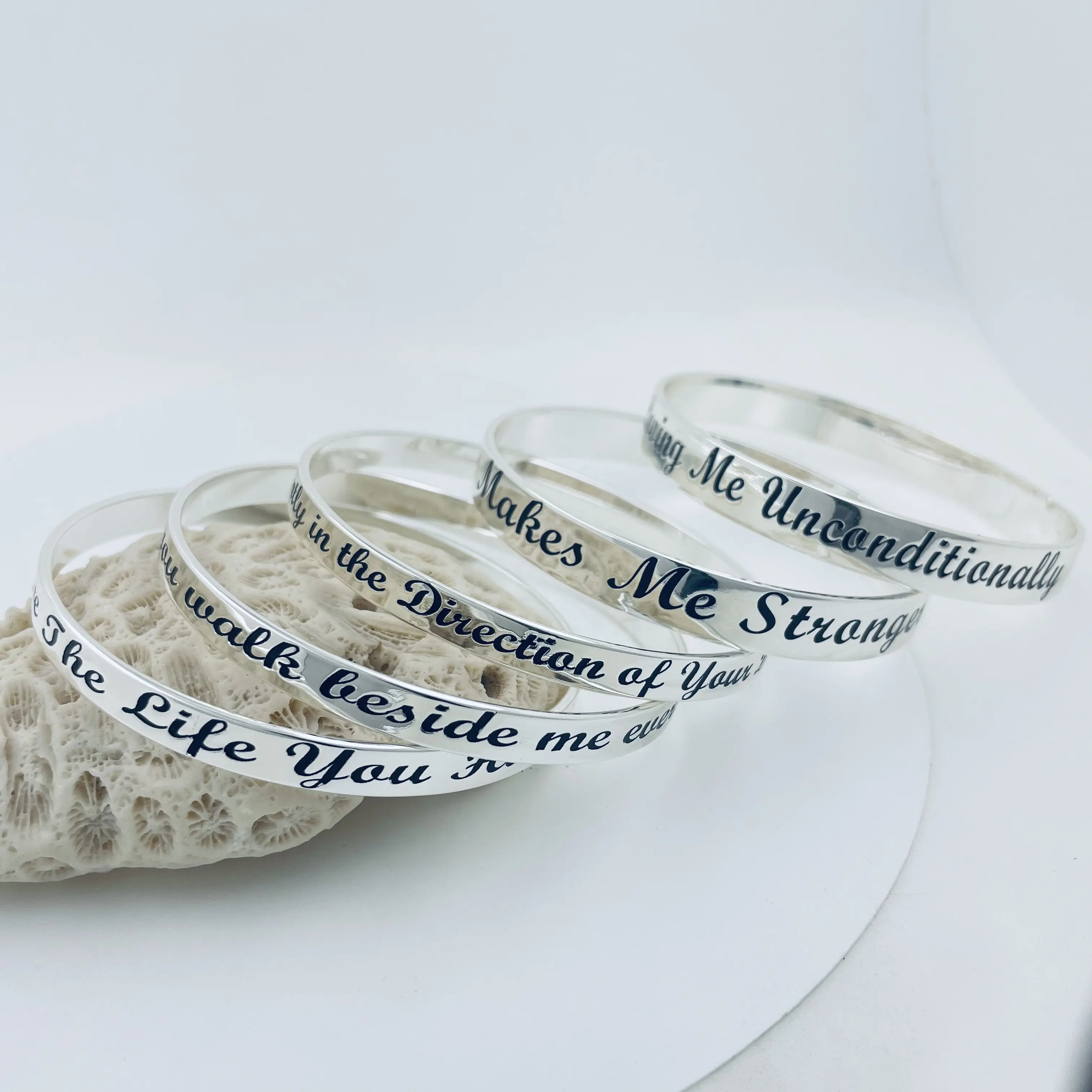 JX348 7mm 10mm Motivate bangle bracelet customize Motto Proverbs admonition any language icons all can be engraved jewelry gifts