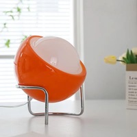 Lampe de table vintage Bauhaus de style japonais PM, en verre créatif, idéale pour les bureaux de luxe léger, les chambres et les lumières d'ambiance de chevet.