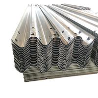 Valla de seguridad para carreteras, poste metálico galvanizado, viga de tráfico Q235 S235jr Q355b, valla de seguridad anticolisión