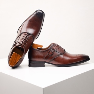 Chaussures habillées d'affaires pour hommes en cuir véritable sculpté, grande taille, respirantes, antidérapantes, durables, à bout pointu, pour l'été, modèle transfrontalier - Product Image 2