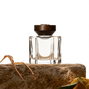 Square <b>Glass</b> Perfume <b>Bottle</b> with Wooden Cap Clear Soda-Lime <b>Glass</b> Screw Top <b>100ml</b> 150ml 200ml Cosmetic Packaging/ - Product Image 4