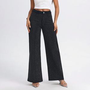 Vaqueros negros holgados y cómodos con pierna ancha, corte recto y grandes pedrerías con estampado llamativo para un look relajado - Product Image 1