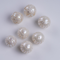 Perles de perles rondes sculptées à la main de 13mm et 14mm en gros-écaille de tortue et fleur de lotus sans trou pour la fabrication de bijoux