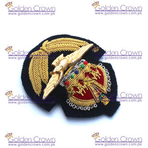 Insigne de casquette RAF en fil de métal en gros | Insigne de casquette de couronne royale fait à la main | Insigne de casquette - Product Image 5