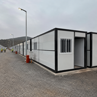 Maison conteneur pliable avec structure en acier durable pour dortoir de camp de travail, construction résistante aux intempéries, maison modulaire compacte