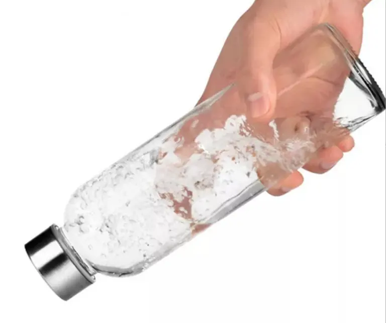 Оптовая продажа, прозрачная бутылка для воды 500 мл, стеклянная боросиликатная бутылка для воды, изготовленная на заказ Экологически чистая бутылка с металлической крышкой