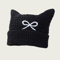 Invierno nuevo pequeño diablo hecho a mano ganchillo a rayas sombrero de punto moda lindo gato orejas cálido gorro