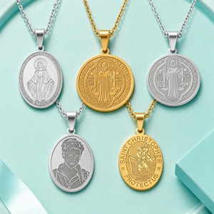 Pendentif Catholique Sainte Vierge <span class=keywords><strong>Marie</strong></span> Miraculeuse Saint Benoît, Design Personnalisé, Acier Inoxydable Plaqué Or 18K, Collection FS007 - Product Image 1
