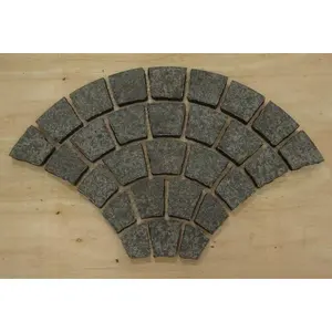 Barato gris negro China granito negro adoquines en malla pavimentadoras para pavimentadora