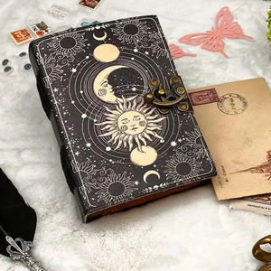 สมุดสเก็ตช์สีน้ำ A5แบบย้อนยุควินเทจหนังนูนรูปพระจันทร์ดวงอาทิตย์เย็บติดกันสำหรับเขียนสวดมนต์งานแต่งงานมีลมกระโชกแรง - Product Image 1