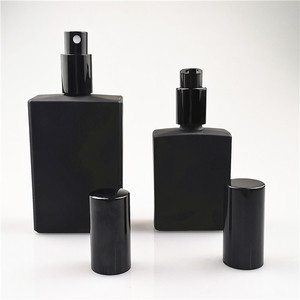 50Ml 100Ml Groothandel Matte Black Custom Luxe Lege Vierkante Schroef Top Parfum Glazen Fles Met Spray Cap