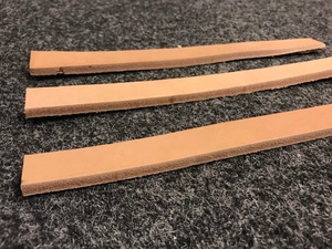 Sangle en cuir noir véritable, souple et résistante, en cuir plat, idéale pour la <span class=keywords><strong>réparation</strong></span> et le bricolage du cuir, rouleau de cuir - Product Image 2