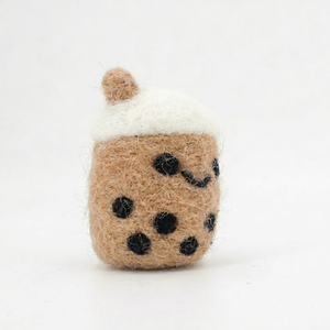 Té Boba Adorable Hecho con Fieltro Agujado con Detalles para Juego de Imitación Infantil y Decoración de Habitaciones: Comercio Justo y Hecho de Forma Ética - Product Image 4