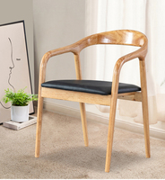 Chaise de salle à manger nordique en bois massif avec dossier, fauteuil domestique décontracté, forme simple, structure en bois stable, idéal pour la salle à manger familiale