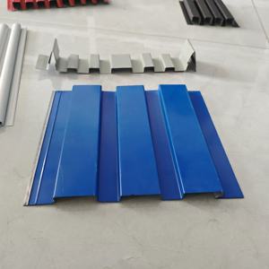 Macchina Automatica per Formatura a Rullo di Rivestimenti, Macchina per Pannelli di Rivestimento a Parete, Macchina per Formatura a Rullo di Pannelli a Parete con Piastra di Rinforzo - Product Image 1