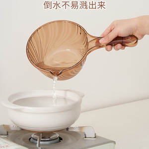 ทัพพีครัวแบบใส ด้ามยาวหนาพิเศษ ทนทาน ใช้สำหรับเล่นน้ำ ล้างผม - Product Image 4