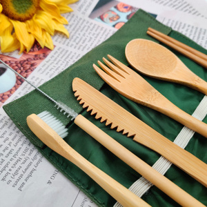 <span class=keywords><strong>Set</strong></span> di Posate Portatili in Bambù per Viaggi e Campeggio, Include Forchetta, Cucchiaio, Coltello e Cannuccia - Product Image 4