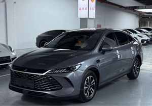 BYD Qin Plus DM 2025 Édition Conduite Intelligente DM-i 120 km Véhicule Hybride Compact 1.5L 101ch L4 Nouvelle Énergie Berline - Product Image 1