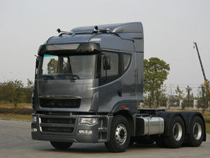 HOWO 헤비 듀티 6*4 세미 트레일러 트랙터 트럭 판매 HW76 - Product Image 3