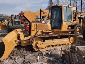 Bulldozer d'occasion CAT D5K – Tracteurs à chenilles Caterpillar D5G, D5C, D5H, D5N, D5K à prix abordable – Série CAT D5 – Petit bulldozer à chenilles - Product Image 5
