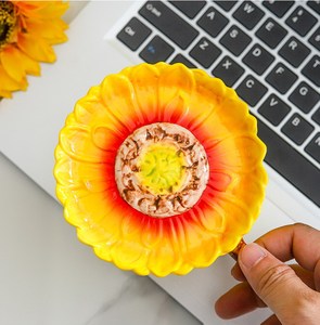 Taza de Cerámica Pintada a Mano con Diseño de Girasol, con Tapa, Gran Capacidad, Ideal para Café o Té, Regalo Perfecto para las Fiestas - Product Image 2