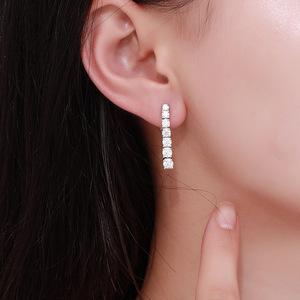 Pendientes <span class=keywords><strong>de</strong></span> tuerca con moissanita <span class=keywords><strong>de</strong></span> línea <span class=keywords><strong>recta</strong></span> certificados por GRA, <span class=keywords><strong>de</strong></span> plata <span class=keywords><strong>de</strong></span> ley 925, aprobados en prueba <span class=keywords><strong>de</strong></span> diamante, joyería elegante y lujosa para mujer - Product Image 6