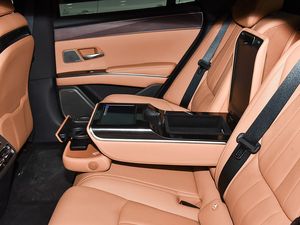BYD <span class=keywords><strong>Han</strong></span> <span class=keywords><strong>L</strong></span> con 12 Altoparlanti, Audio di Alta Qualità, L2+ ADAS, Auto di Lusso a Nuova Energia per Uso Commerciale - Product Image 6