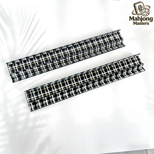 Supports de <span class=keywords><strong>Mahjong</strong></span> en Acrylique à Carreaux Noirs, Blancs <span class=keywords><strong>et</strong></span> Dorés, Édition Limitée Luxe Américain, Base Large de 20 Pouces, Convient à Plusieurs Tailles de <span class=keywords><strong>Mahjong</strong></span> - Product Image 1