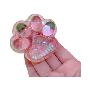 Juguete Antiestrés con Forma de Pata de Gato en Forma de Fresa, Diseño de Alta Estética, Empaque Transparente de PVC, Juguete para Apretar - Product Image 5